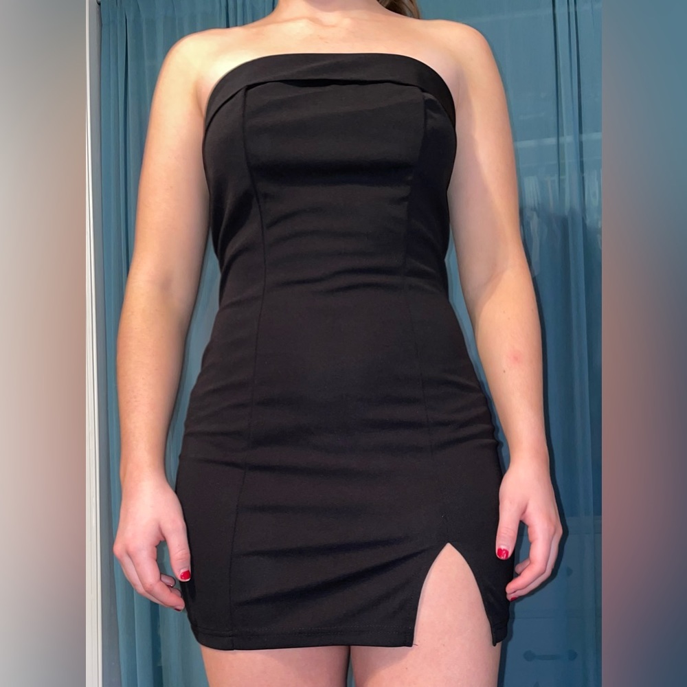 Sleeveless Body-con Mini Dress